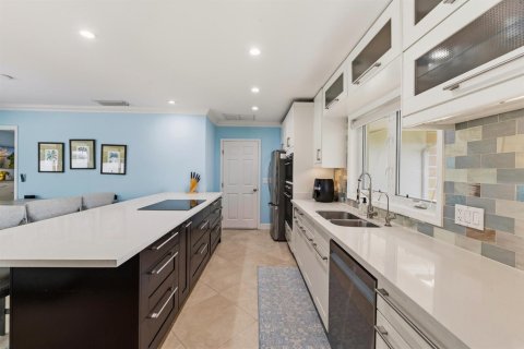 Casa en venta en Riviera Beach, Florida, 3 dormitorios, 140.93 m2 № 2146909 - foto 9