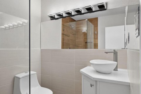 Appartement à louer à North Palm Beach, Floride: 2 chambres, 66.7 m2 № 2146896 - photo 3