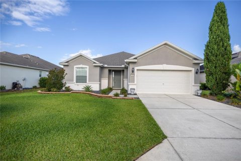 House in Ocala, Florida 2 bedrooms, 148.27 sq.m. № 1690101 - photo 2