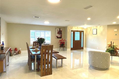 House in Lutz, Florida 4 bedrooms, 234.11 sq.m. № 1690071 - photo 11