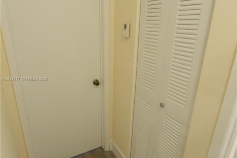 Condominio en alquiler en Coral Springs, Florida, 3 dormitorios, 121.24 m2 № 2075770 - foto 16