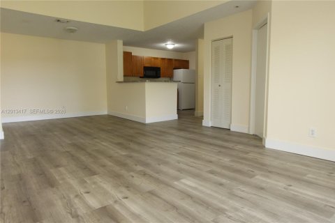 Condominio en alquiler en Coral Springs, Florida, 3 dormitorios, 121.24 m2 № 2075770 - foto 5