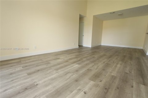 Condominio en alquiler en Coral Springs, Florida, 3 dormitorios, 121.24 m2 № 2075770 - foto 4