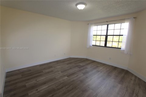 Condominio en alquiler en Coral Springs, Florida, 3 dormitorios, 121.24 m2 № 2075770 - foto 19