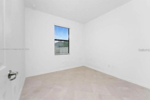 Villa ou maison à louer à Port Charlotte, Floride: 3 chambres, 157.19 m2 № 2112530 - photo 12