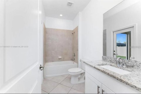 Villa ou maison à louer à Port Charlotte, Floride: 3 chambres, 157.19 m2 № 2112530 - photo 14