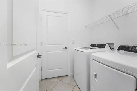 Villa ou maison à louer à Port Charlotte, Floride: 3 chambres, 157.19 m2 № 2112530 - photo 19
