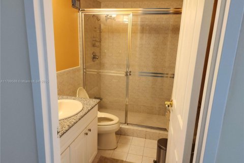 Снять в аренду кондоминиум в Холливуд, Флорида 2 спальни, 115.94м2, № 1863271 - фото 19