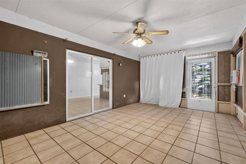 Купить виллу или дом в Юстис, Флорида 9 комнат, 185.99м2, № 2323262 - фото 25