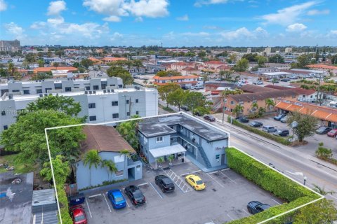 Hotel in Hialeah, Florida № 1959082 - photo 2