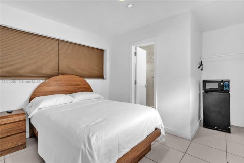 Hotel in Hialeah, Florida № 1959082 - photo 14