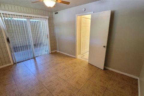 Apartamento en alquiler en Gainesville, Florida, 1 dormitorio, 58.44 m2 № 1907237 - foto 17