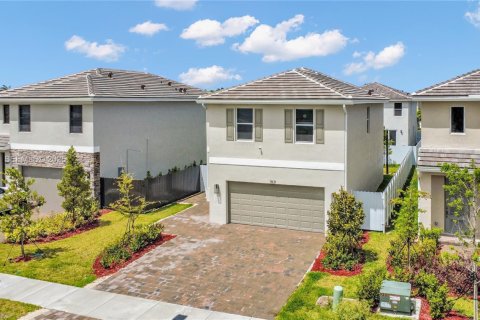 Casa en venta en Homestead, Florida, 4 dormitorios, 198.63 m2 № 2055417 - foto 2