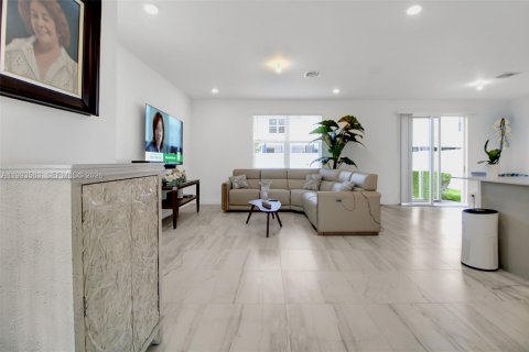 Casa en venta en Homestead, Florida, 4 dormitorios, 198.63 m2 № 2055417 - foto 8