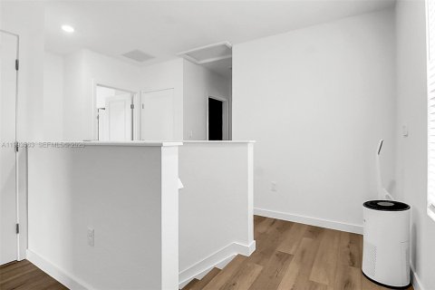 Casa en venta en Homestead, Florida, 4 dormitorios, 198.63 m2 № 2055417 - foto 25