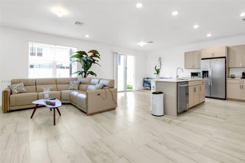 Casa en venta en Homestead, Florida, 4 dormitorios, 198.63 m2 № 2055417 - foto 6