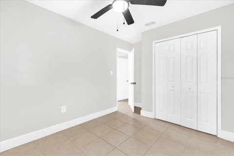 House in Apopka, Florida 4 bedrooms, 157 sq.m. № 1833487 - photo 20