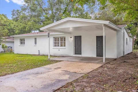 House in Apopka, Florida 4 bedrooms, 157 sq.m. № 1833487 - photo 2