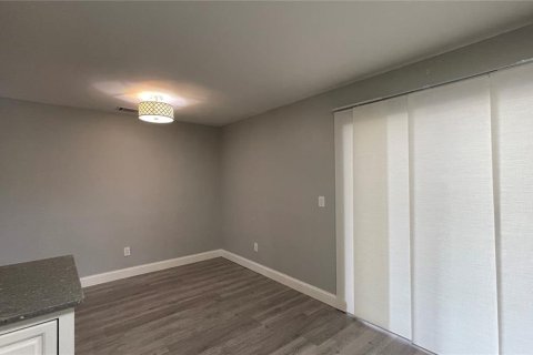 Villa ou maison à louer à Davenport, Floride: 4 chambres, 129.69 m2 № 2106674 - photo 8