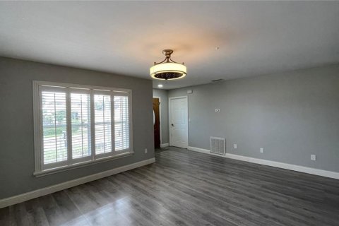 Villa ou maison à louer à Davenport, Floride: 4 chambres, 129.69 m2 № 2106674 - photo 6