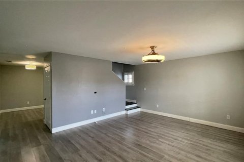 Villa ou maison à louer à Davenport, Floride: 4 chambres, 129.69 m2 № 2106674 - photo 5