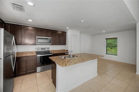 Casa en venta en North Port, Florida, 3 dormitorios, 156.08 m2 № 2216333 - foto 5