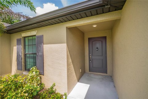 Casa en venta en North Port, Florida, 3 dormitorios, 156.08 m2 № 2216333 - foto 2