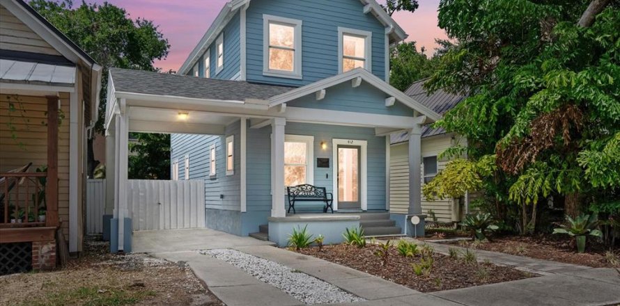 House in Tampa, Florida 2 bedrooms, 130.81 sq.m. № 1781301