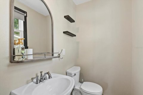 House in Tampa, Florida 2 bedrooms, 130.81 sq.m. № 1781301 - photo 9