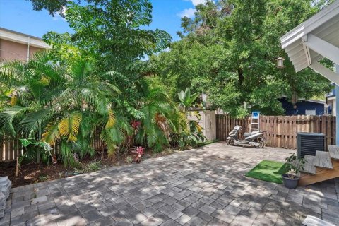 House in Tampa, Florida 2 bedrooms, 130.81 sq.m. № 1781301 - photo 28
