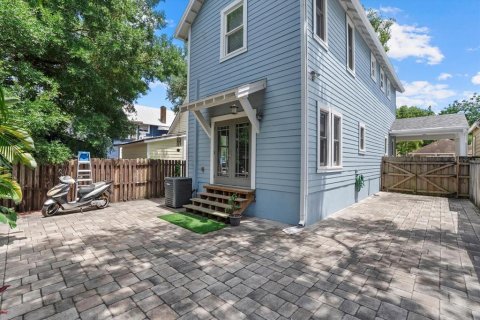 House in Tampa, Florida 2 bedrooms, 130.81 sq.m. № 1781301 - photo 26