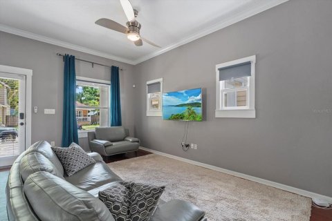 House in Tampa, Florida 2 bedrooms, 130.81 sq.m. № 1781301 - photo 6