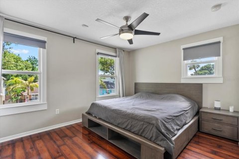 House in Tampa, Florida 2 bedrooms, 130.81 sq.m. № 1781301 - photo 19