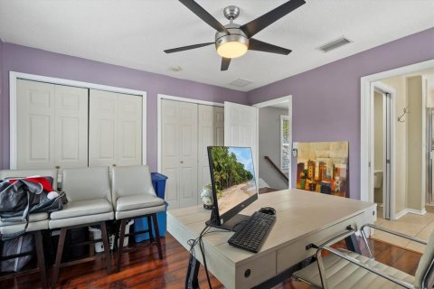 House in Tampa, Florida 2 bedrooms, 130.81 sq.m. № 1781301 - photo 17