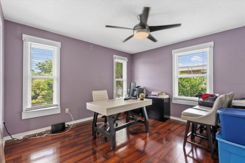 House in Tampa, Florida 2 bedrooms, 130.81 sq.m. № 1781301 - photo 16