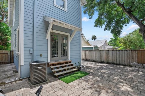 House in Tampa, Florida 2 bedrooms, 130.81 sq.m. № 1781301 - photo 27
