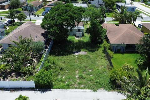 House in Delray Beach, Florida 1 bedroom, 57.97 sq.m. № 2094897 - photo 23
