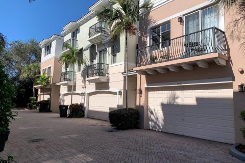 Townhouse in Boca Raton, Florida 3 bedrooms, 216.83 sq.m. № 2172570