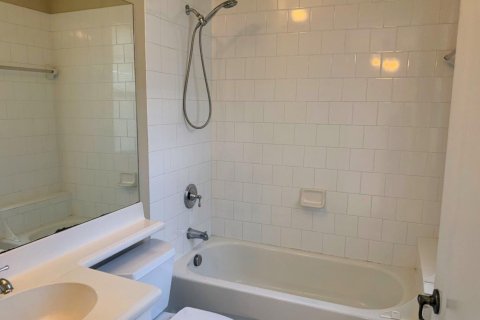 Townhouse in Boca Raton, Florida 3 bedrooms, 216.83 sq.m. № 2172570 - photo 28