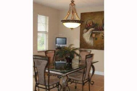 Townhouse in Boca Raton, Florida 3 bedrooms, 216.83 sq.m. № 2172570 - photo 16