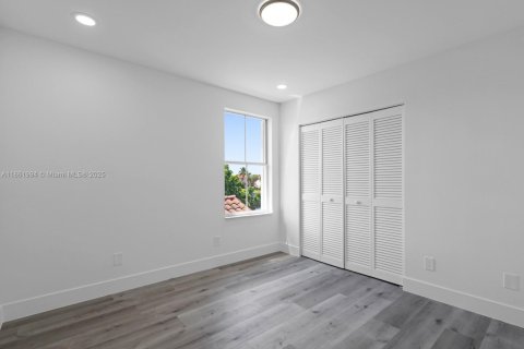 House in Pembroke Pines, Florida 3 bedrooms № 1891432 - photo 23