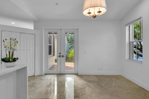 House in Pembroke Pines, Florida 3 bedrooms № 1891432 - photo 17