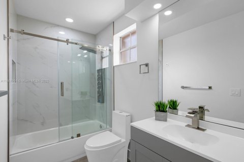 House in Pembroke Pines, Florida 3 bedrooms № 1891432 - photo 24