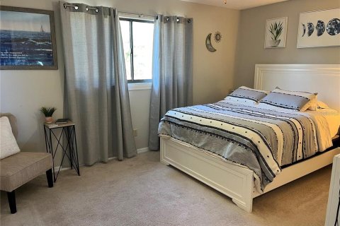 Touwnhouse à vendre à Tampa, Floride: 2 chambres, 104.05 m2 № 2419155 - photo 11