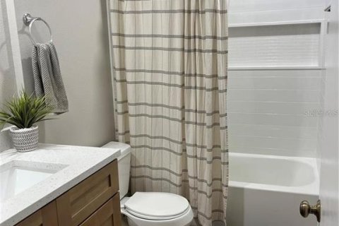 Touwnhouse à vendre à Tampa, Floride: 2 chambres, 104.05 m2 № 2419155 - photo 4