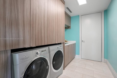 Condo in Miami Beach, Florida, 3 bedrooms  № 1811275 - photo 20