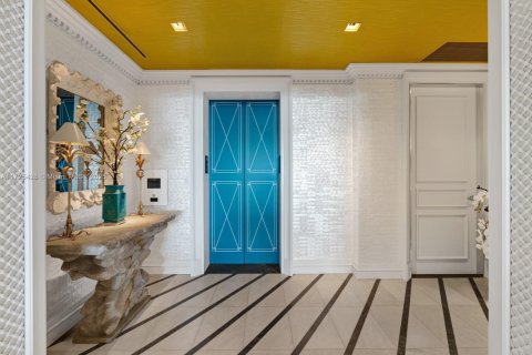 Condo in Miami Beach, Florida, 3 bedrooms  № 1811275 - photo 2