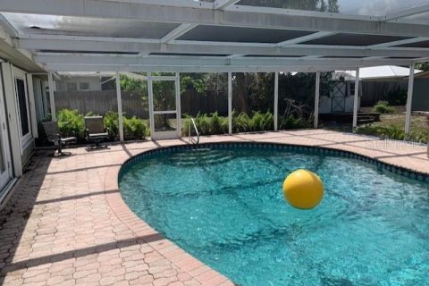 House in Sarasota, Florida 2 bedrooms, 140 sq.m. № 1911149 - photo 4