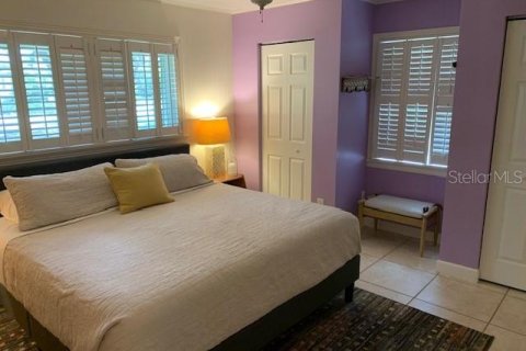 House in Sarasota, Florida 2 bedrooms, 140 sq.m. № 1911149 - photo 5