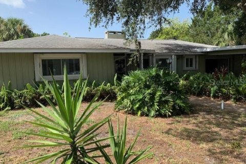 House in Sarasota, Florida 2 bedrooms, 140 sq.m. № 1911149 - photo 2